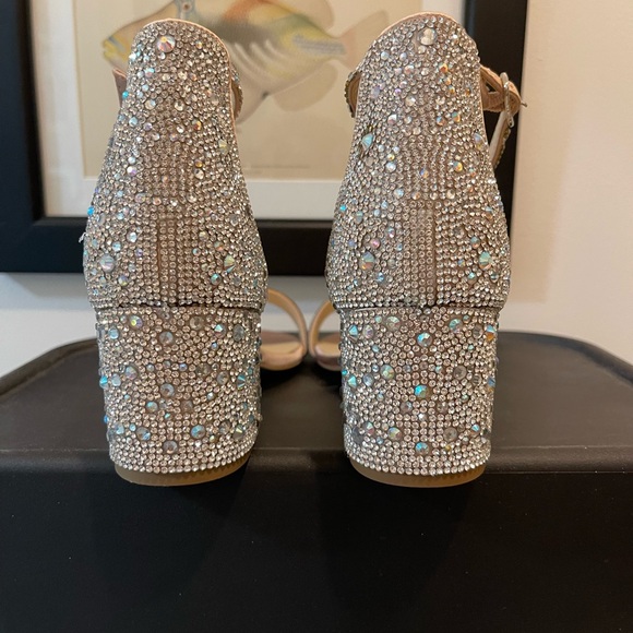 Betsy Johnson Mari rhinestone sandals 9 Wide! - Picture 4 of 4